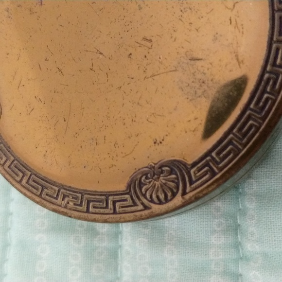 Ladies Compact with Dresser Items Lot - Picture 3 of 6